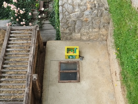 Avtomatski defibrilator - Kočarija 14 (slika 10)